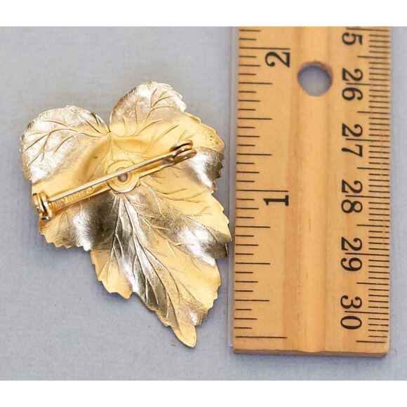 Vintage Gold Tone Nouveau Faux Pearl Elven Leaves Brooch by Sarah Coventry - C3 - Picture 2 of 2